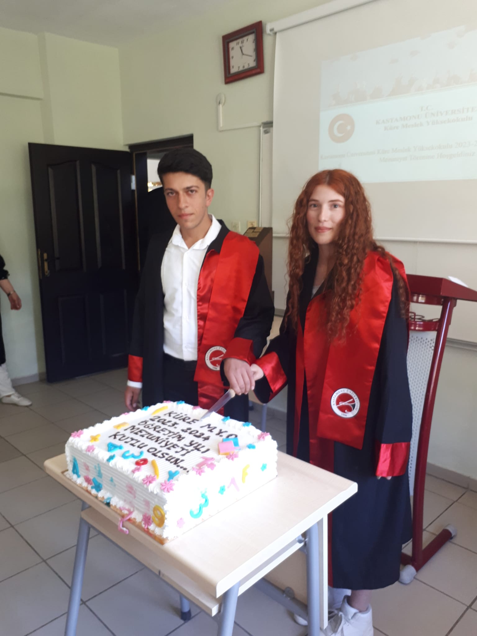 Küre Meslek Yüksekokulu’nda Mezuniyet Sevinci